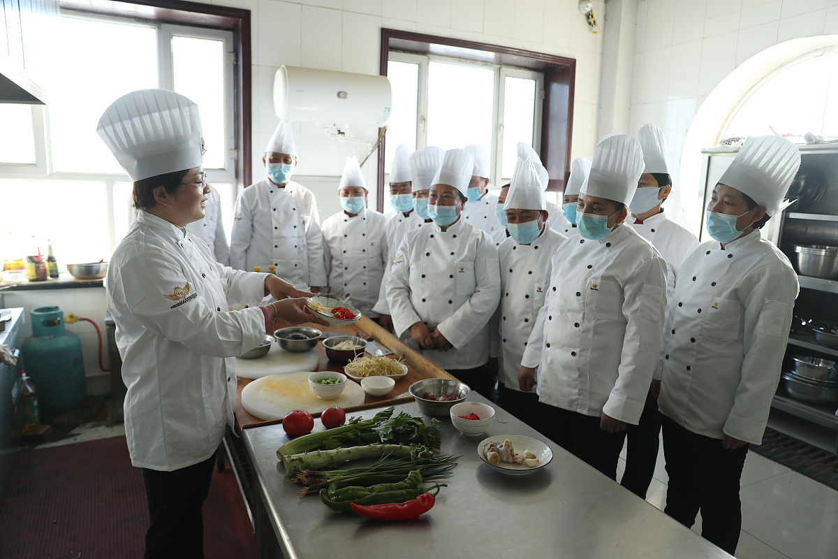 去职校读3+2分段制的中餐烹饪专业好吗？