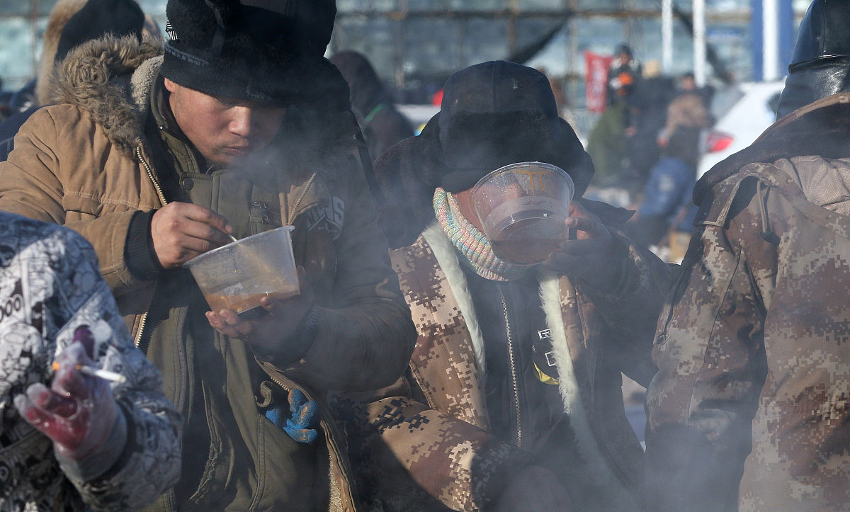 2020年12月15日,黑龙江省哈尔滨市,最低气温已经接近-30℃,冰雪大世界