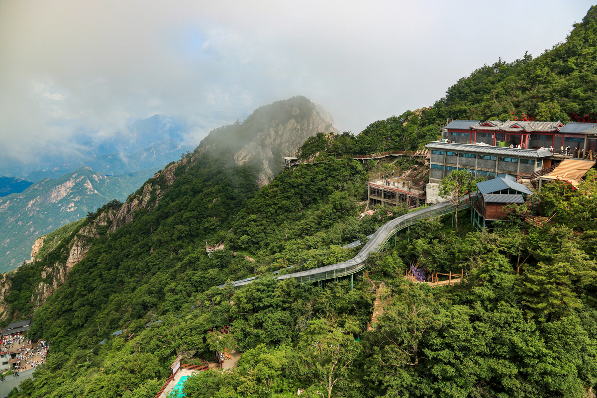 做一个从郑州出发到洛阳白云山等地的自驾游玩攻略