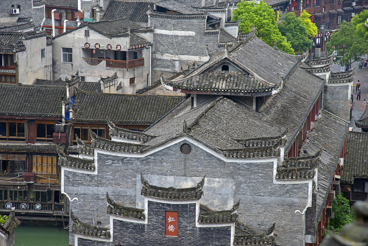 镇远古城论文推荐：文化遗产、街区保护、旅游发展、建筑修缮、价值评估