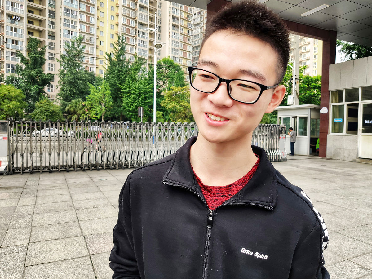 大英育才中学专业设置：计算机科学、物理学、生物学等丰富选择