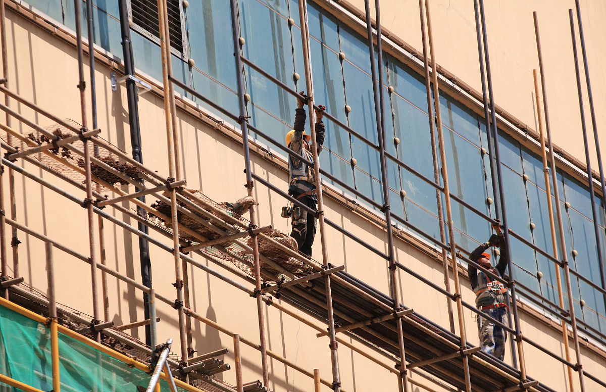 幕墙安装方案：详细步骤与安全指南