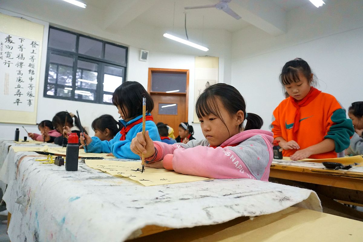 2021年11月29日,贵州省黔东南苗族侗族自治州从江县城关第三小学的学