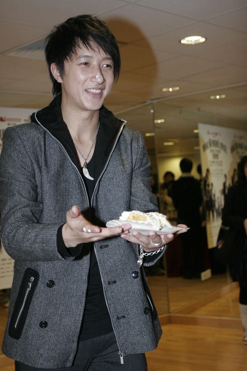 2008年12月27日,香港,super junior-m香港首场演唱会后再举行庆祝酒会