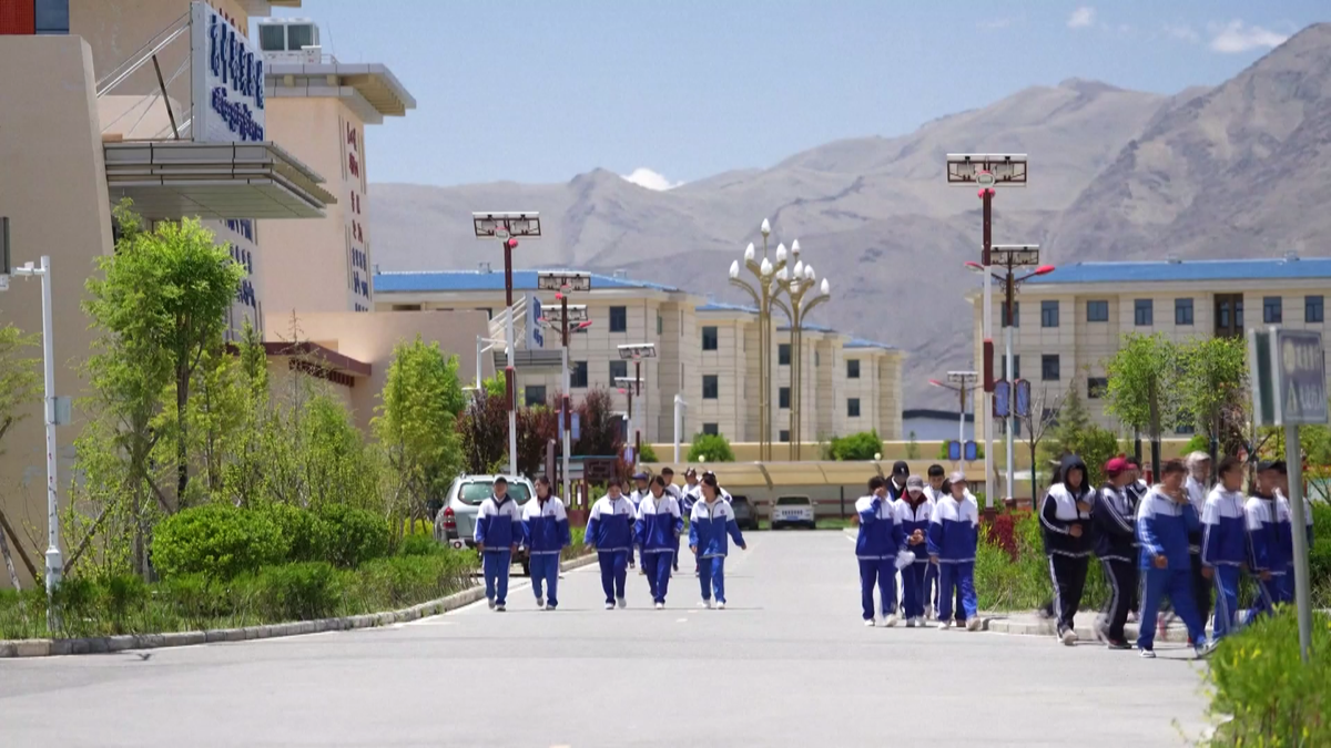 云南省香格里拉县铁路学校 - 评价与发展