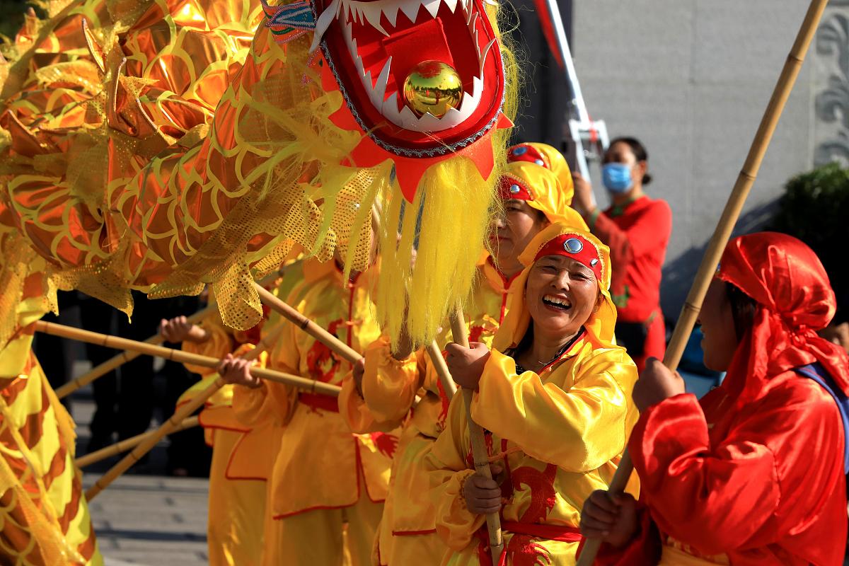 国庆中秋文言文祝福语：祝您节日快乐！