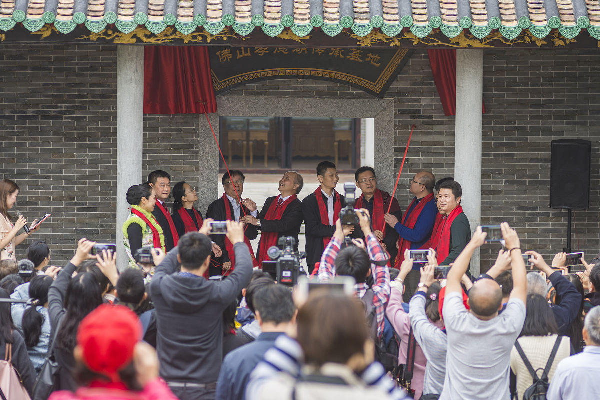 广东外语艺术职业学院中专部2022年招生简章 - 探索艺术与语言的无限可能