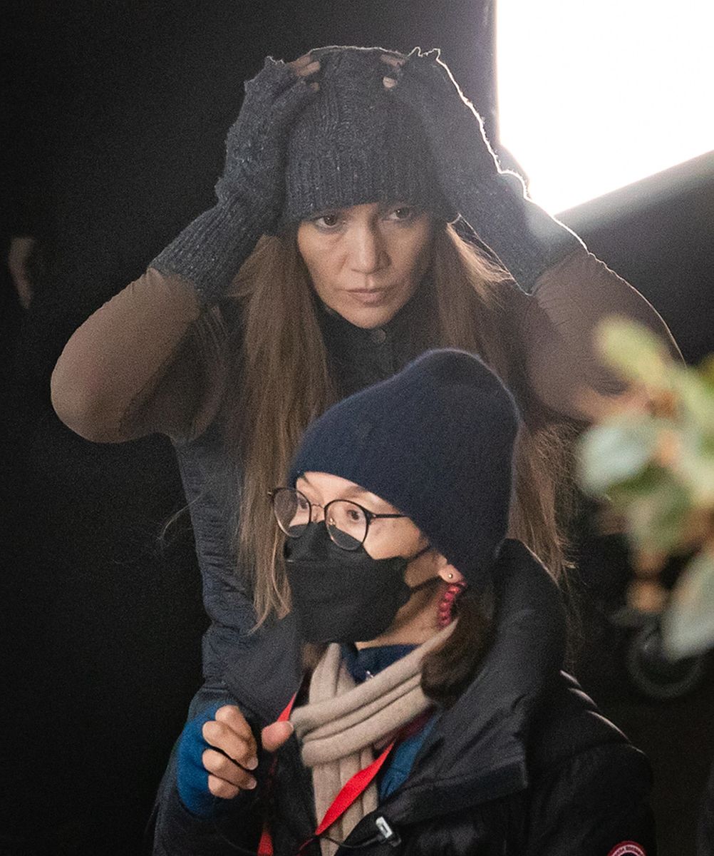 当地时间2021年10月7日,加拿大,<strong>毒枭</strong>题材新片《教母》(the godmother)