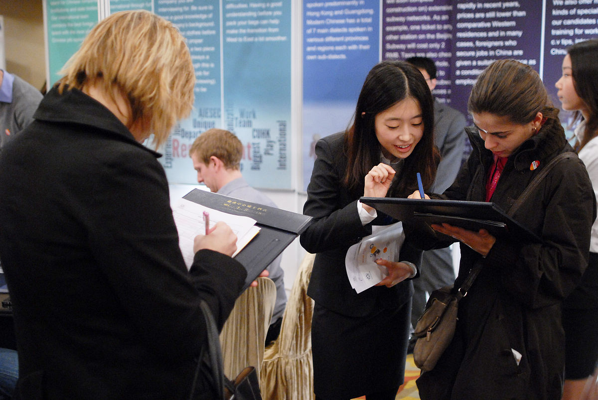 暑假学前教育实践报告2000字 - 深入了解幼儿教育