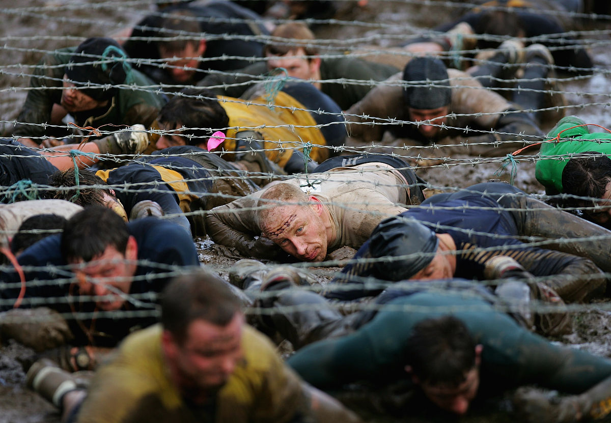 当我们通过全身心投入工作、专注细致、持之以恒、追求卓越我们能够磨炼自己的人格提升自己的心志并促进个人成长。随着心志的提升我们的人生价值也会得到提升。