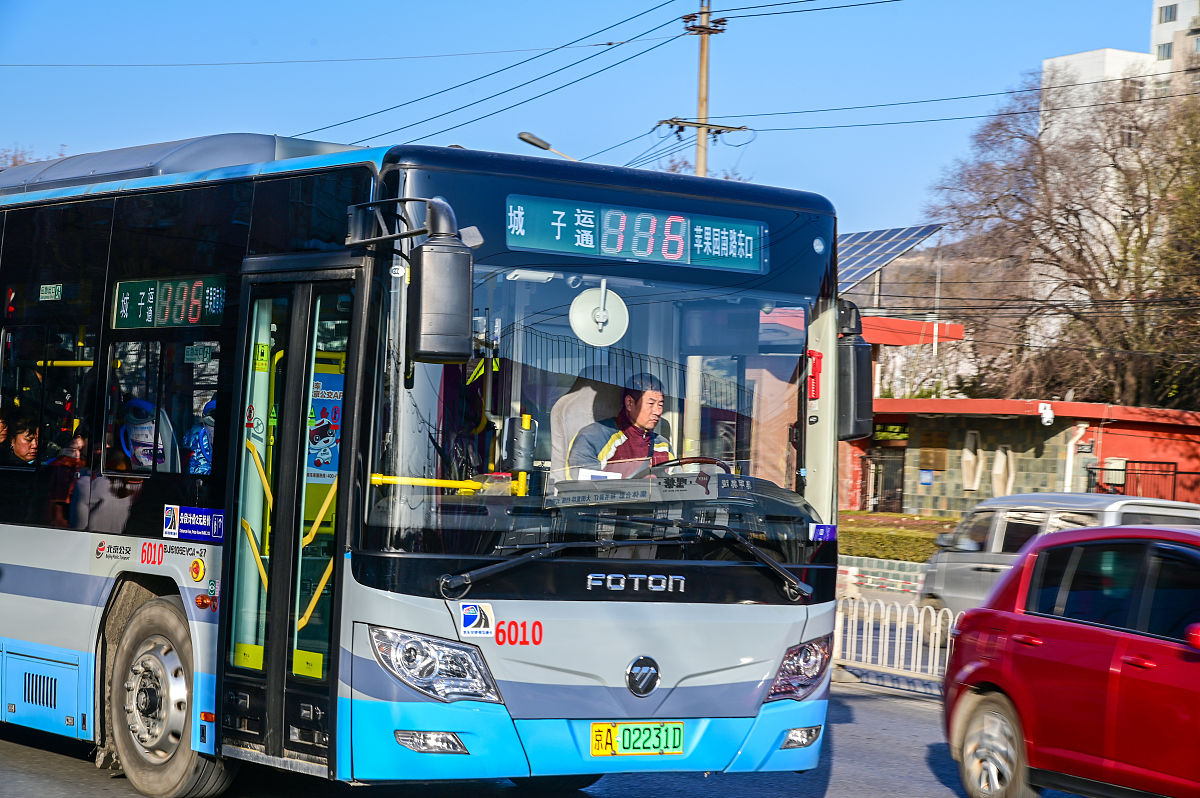 通州运河明珠到怀柔区青春路坐什么车方便帮我用230字详细描述