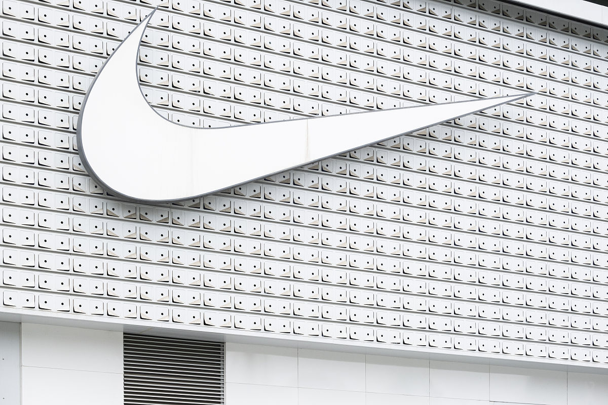 AJ 的外貌描述 - 需要更多信息