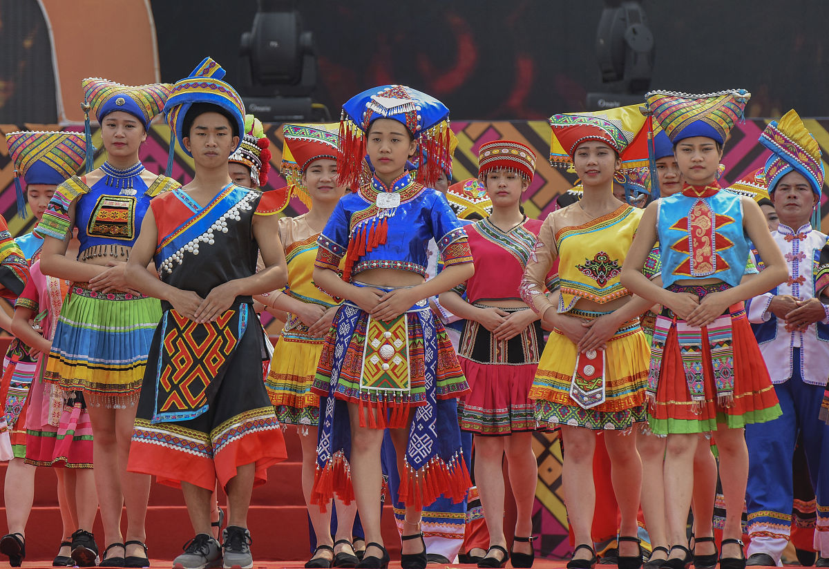 广西壮族三月三庆典：感受壮族文化，体验民俗乐趣