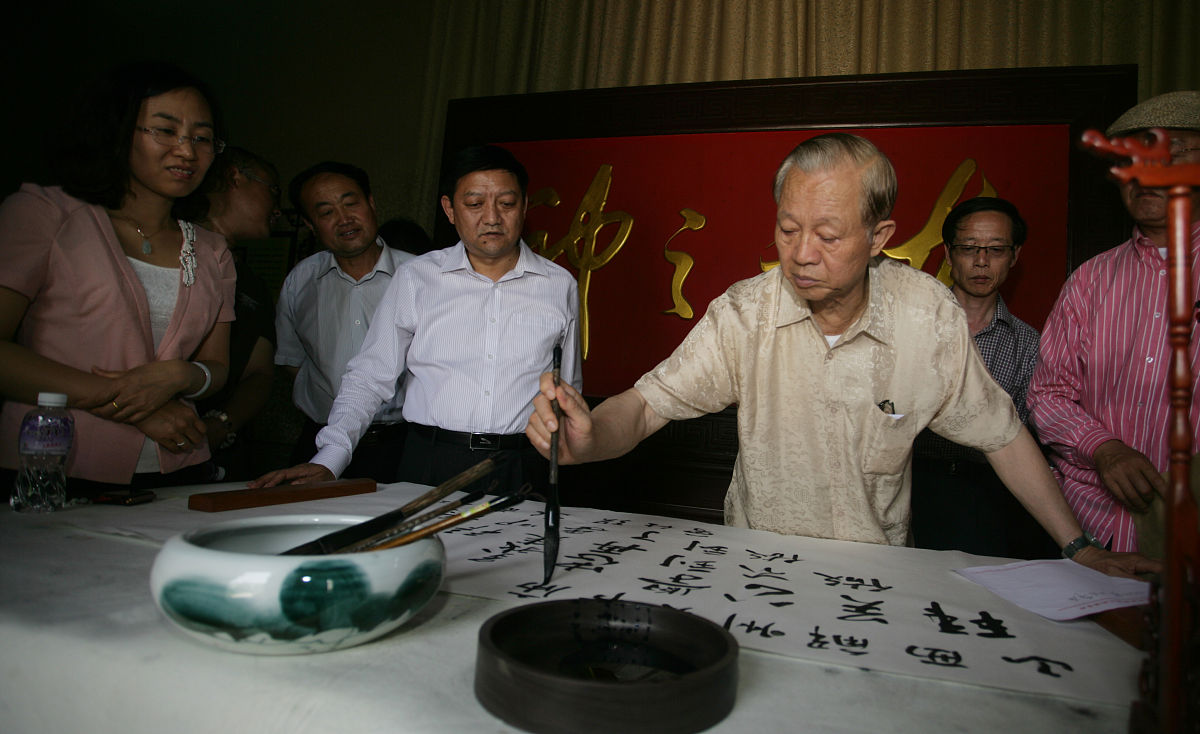 2013年05月20日,山西省运城市,台湾著名国学大师曾仕强在山西运城市参