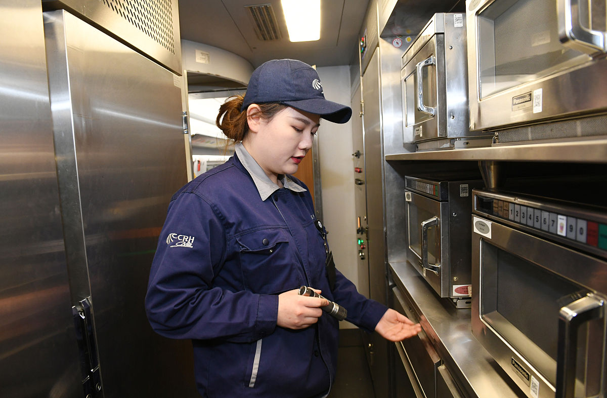 2019年成都市职业技术学校单招专业介绍：机械、电子、建筑、旅游等