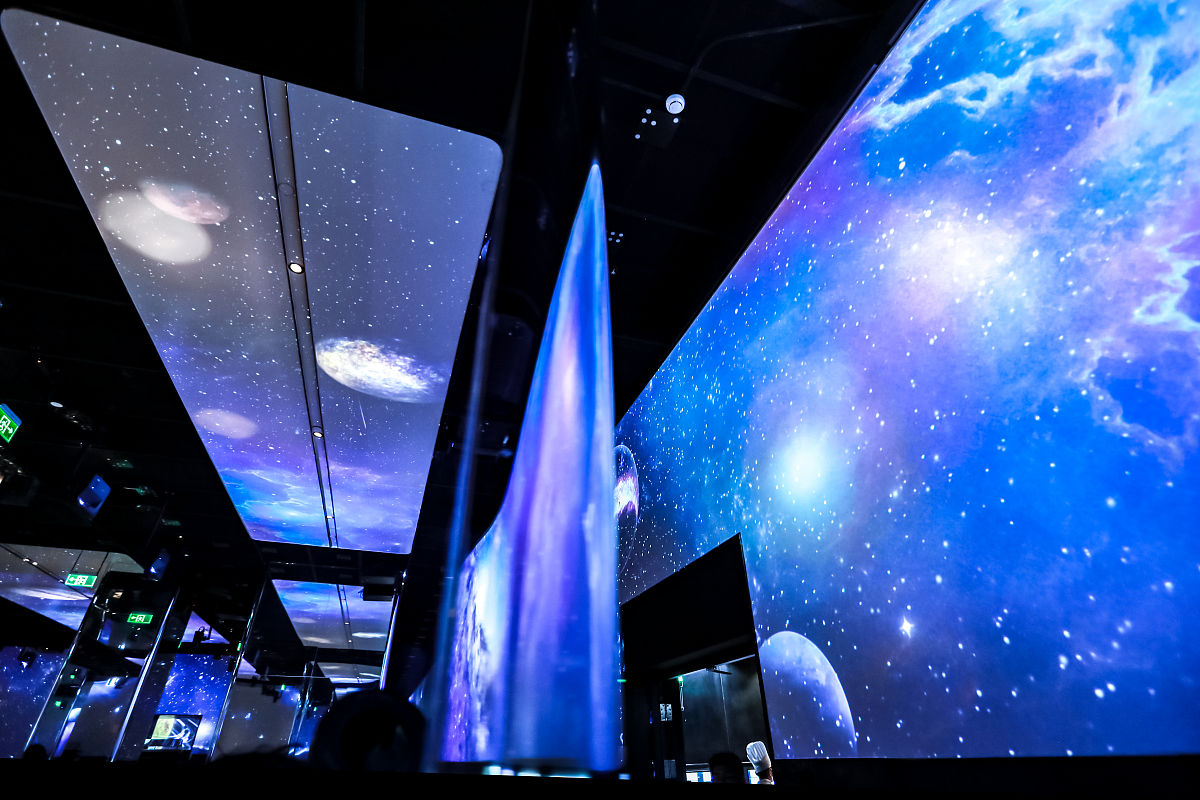 无人机投影服务：高效便捷，提升宣传展示效果