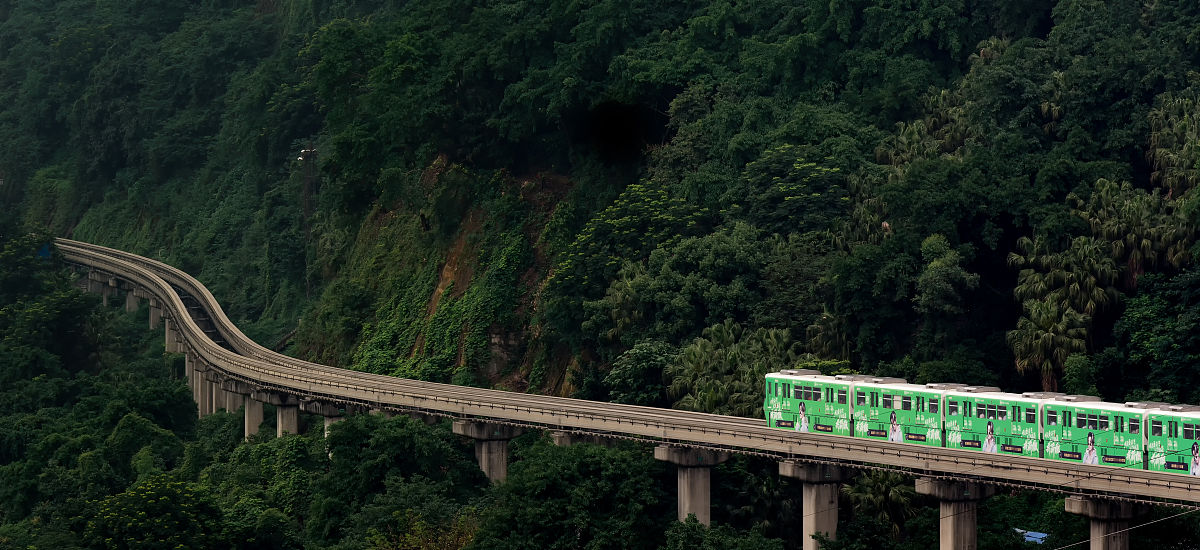 初中没毕业可以读重庆轨道交通学校么？