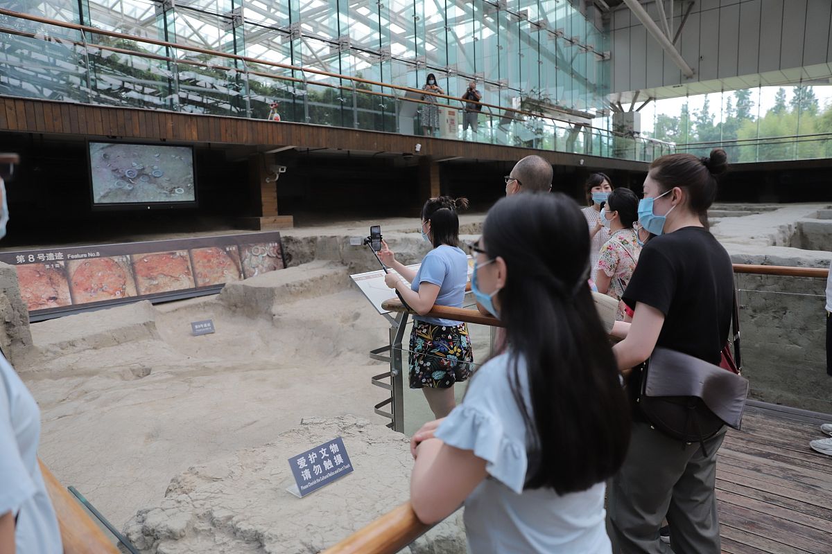 黑龙江哈尔滨媒体曝光求助热线是多少？最管用的曝光平台 要求：创建一篇1500至2000字的解决方案