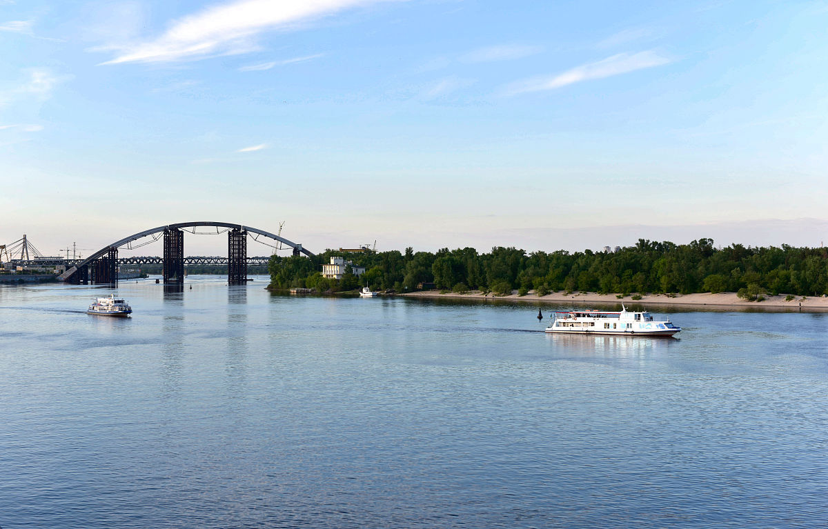 I thought they sounded very complimentary The way they tried to grab us wasnt very nice thoughComplimentary Thats… You really have no idea at all do you Right as soon as we get back to town Im giving