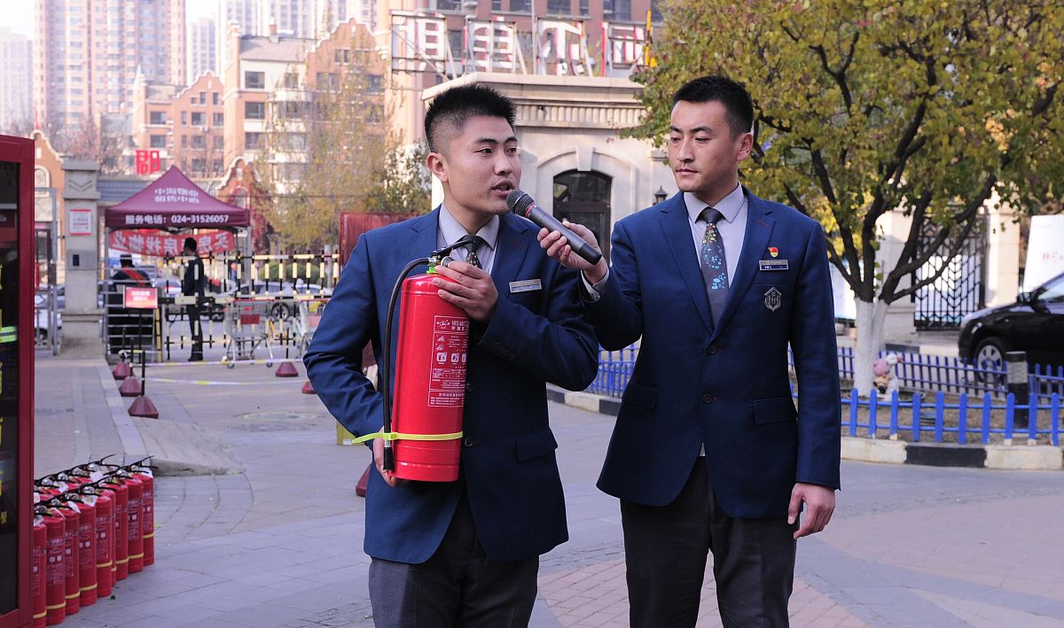 成都万科保安服务评价：服务水平及态度分析