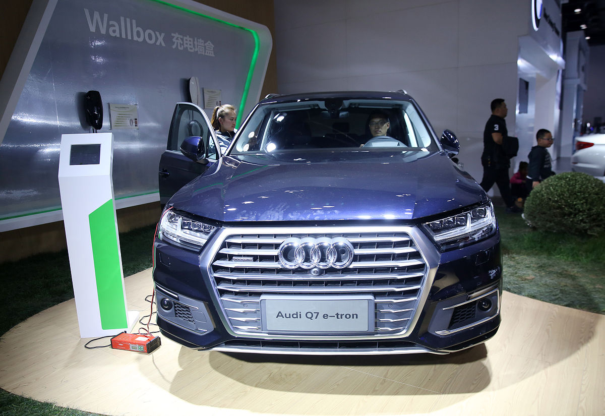 北京电车公司技术学校2022年专业设置：新能源汽车、电气自动化等