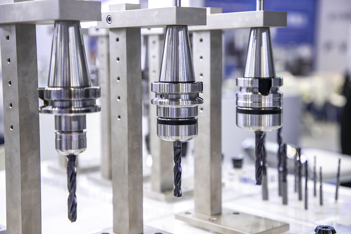 加工中心应用及试件类型：金属、塑料、复合材料加工