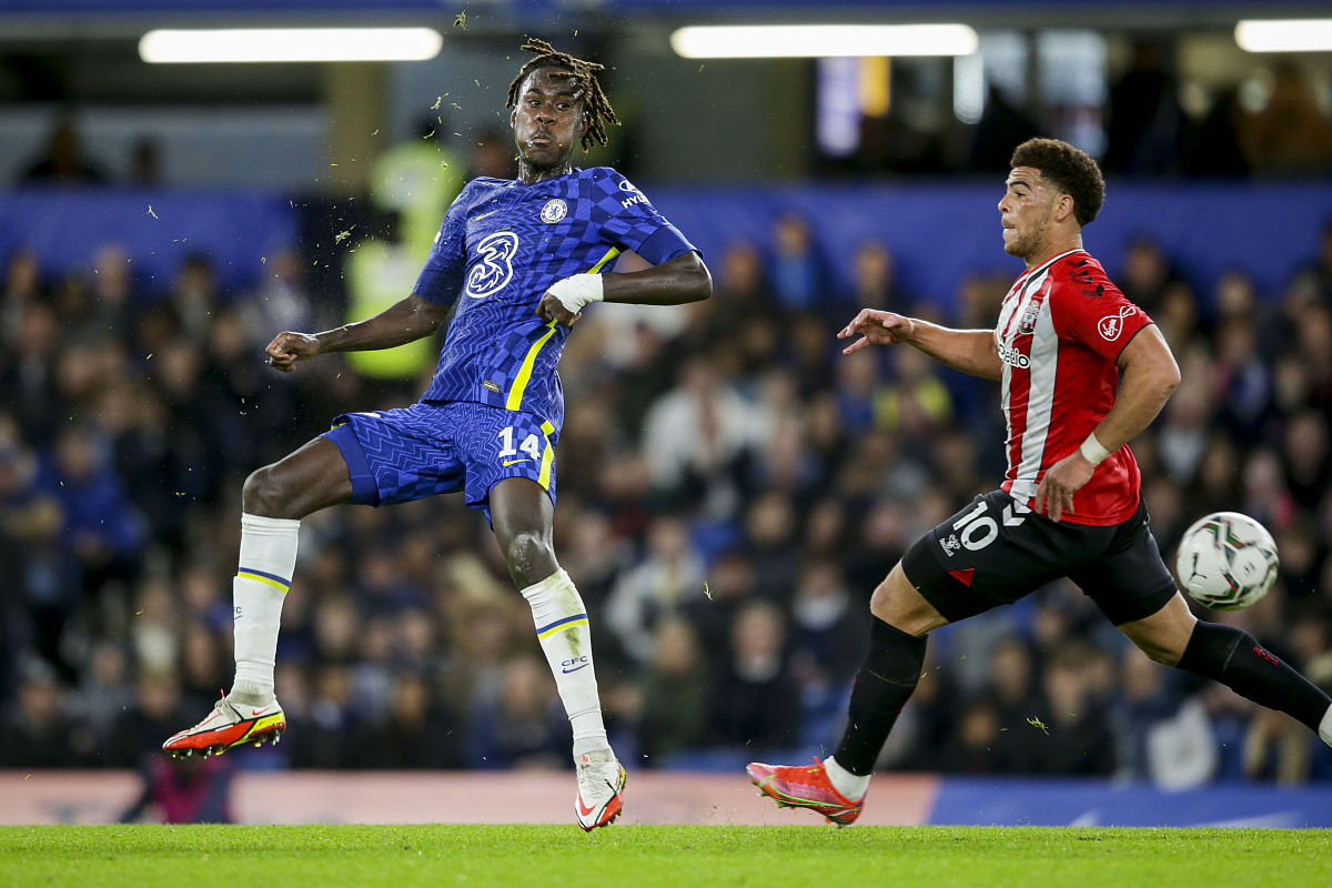 london, england - october 26: trevo<strong>h</strong> chalobah of chelsea clears
