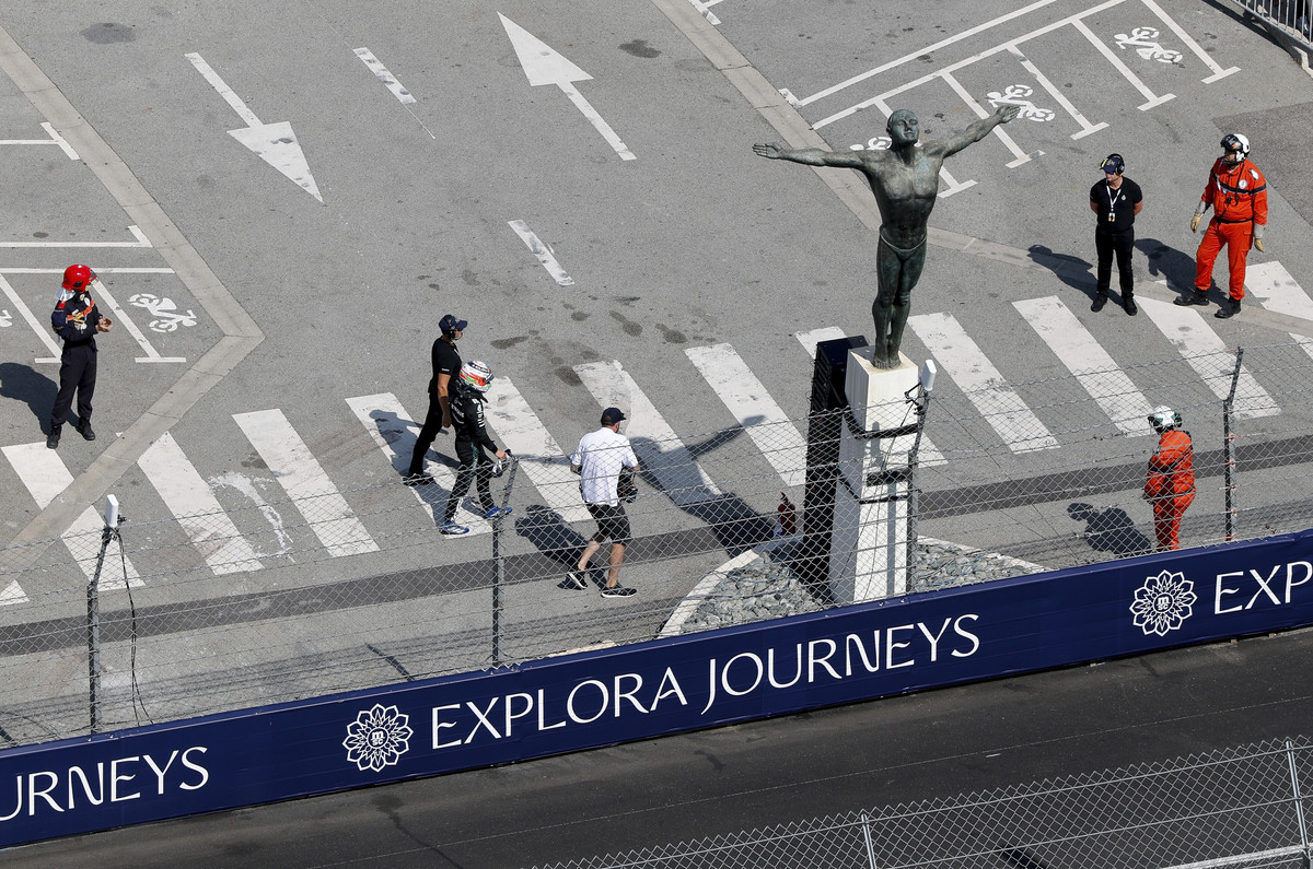 斑马线道歉：如何用英语表达歉意