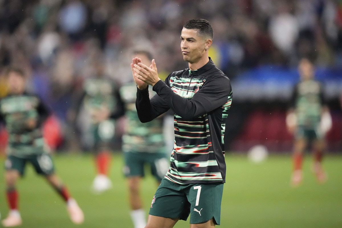 克里斯蒂亚诺·罗纳尔多：足球传奇的辉煌之路