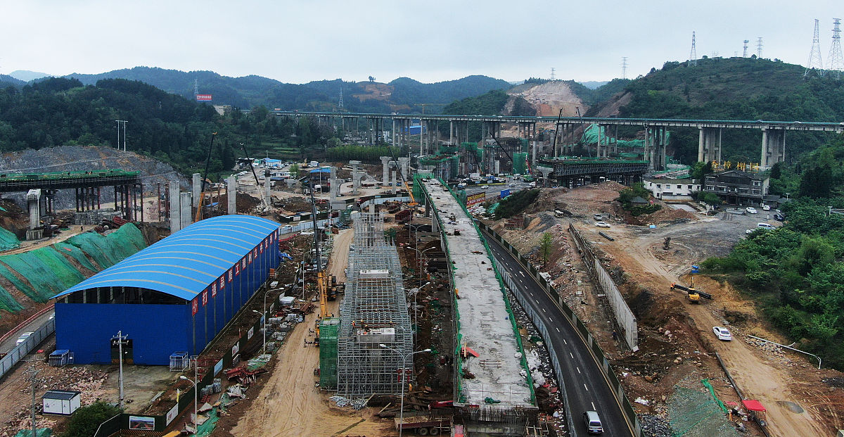 达州市南外镇废旧金属集散中心在哪个位置导航怎么导不准位置？帮我用310字详细描述