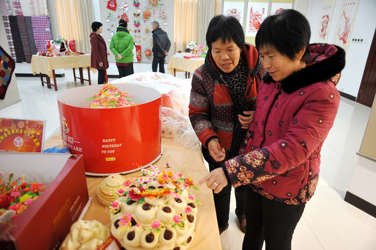 父母60大寿闺女送礼金多少合适？专家建议及礼仪指南