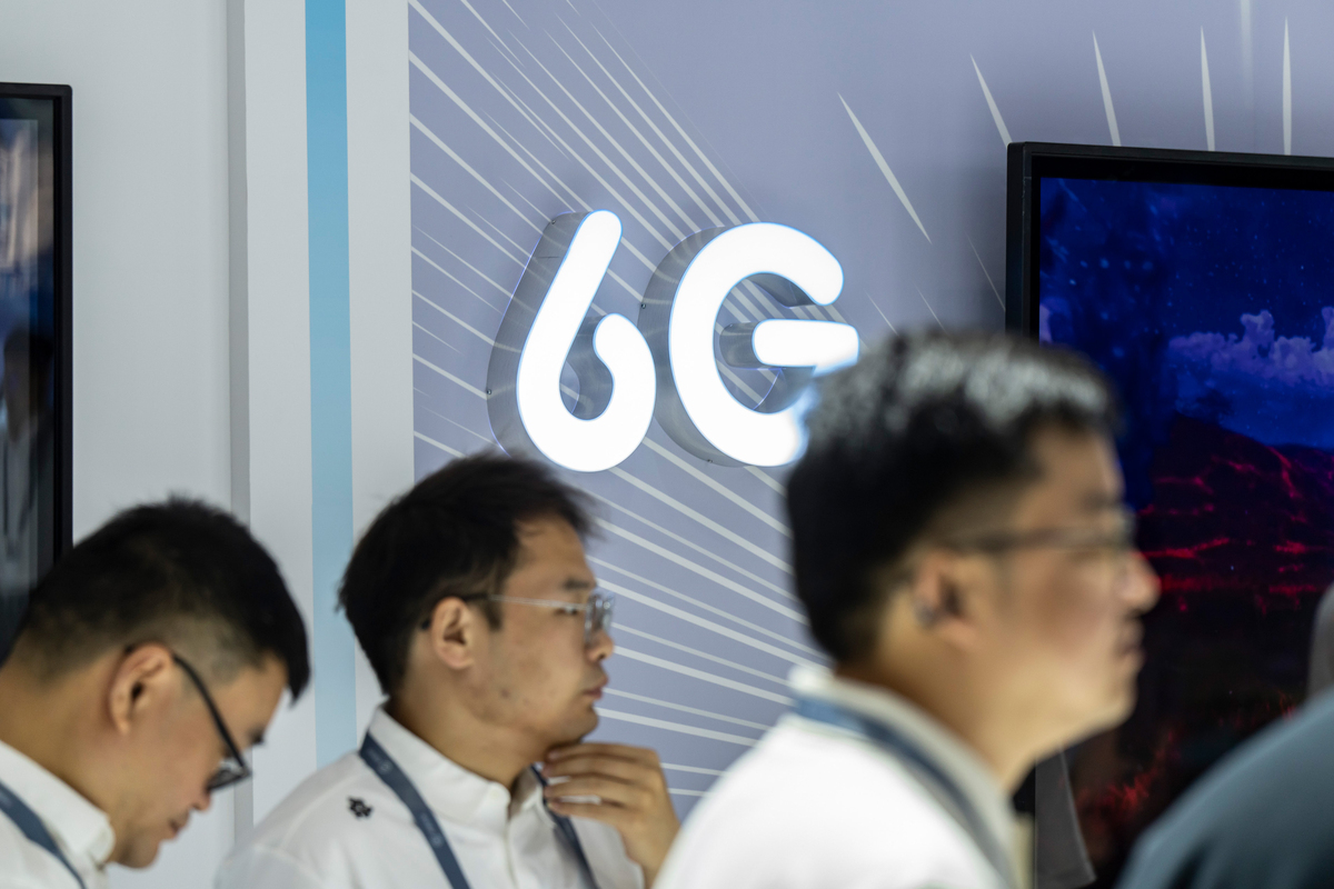 中国移动转型：从传统运营商到综合信息服务提供商