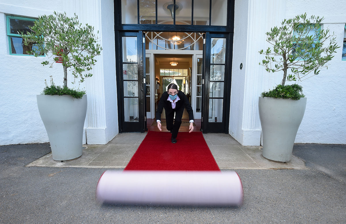 当地时间2020年7月7日,英国德文郡巴勒岛酒店(burgh island hotel)重