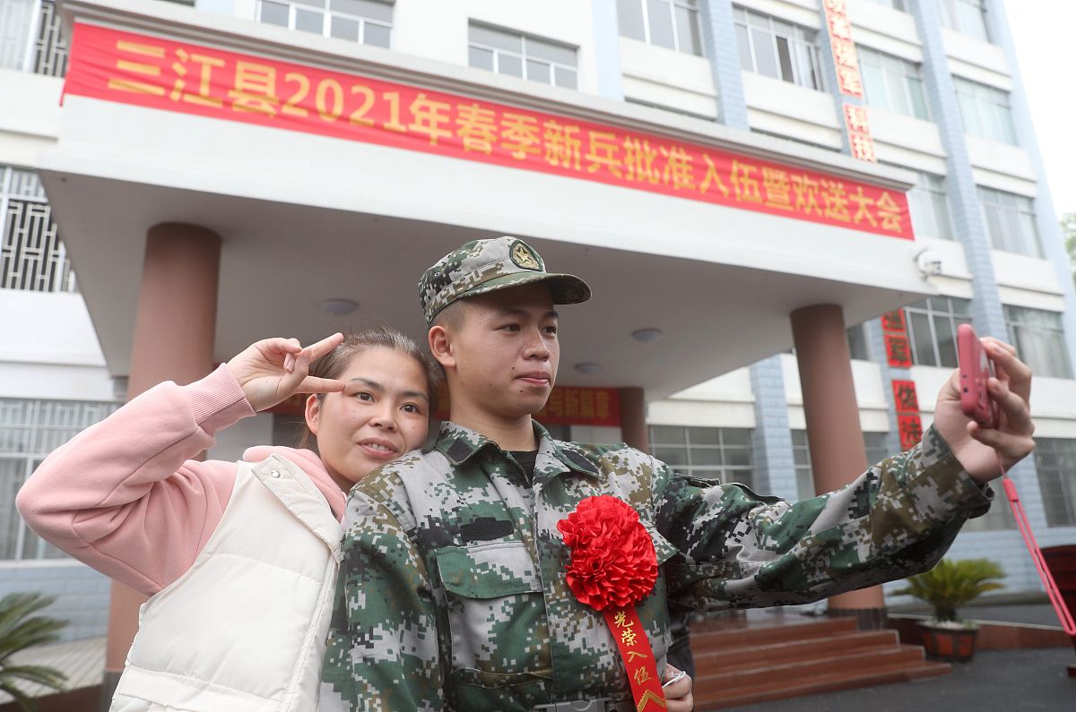 广西2021年上中专学校一年要多少钱