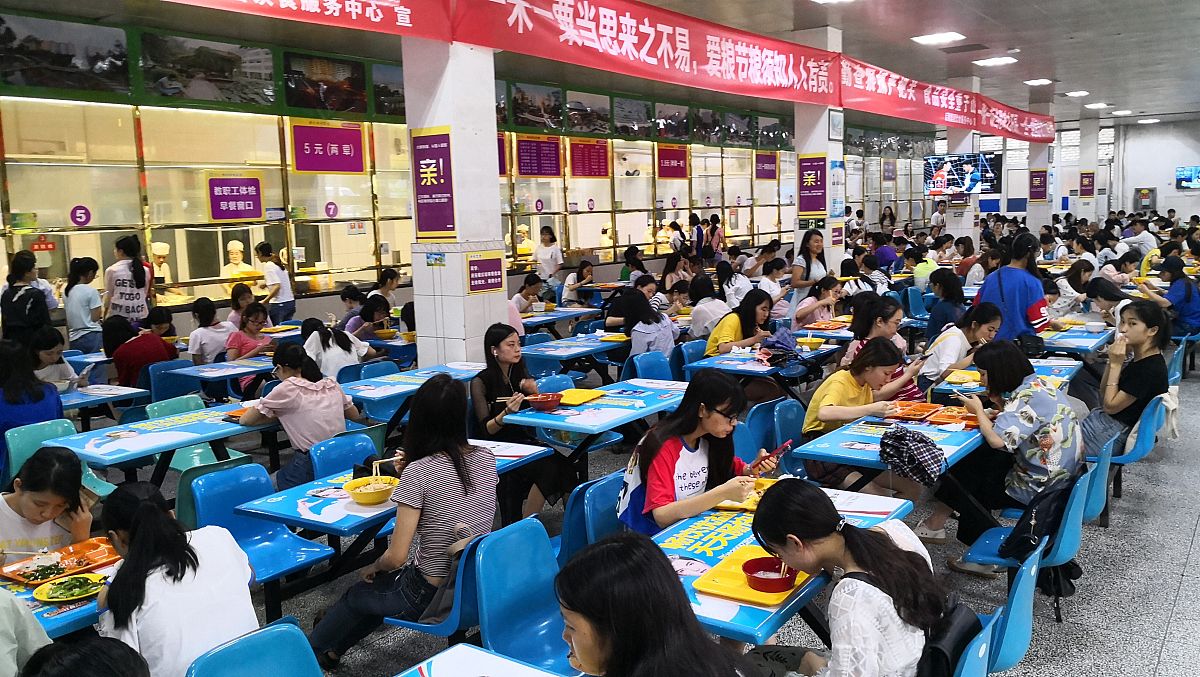 泸州市天桦中等职业学校食堂怎么样？