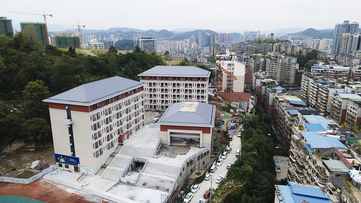 遵义高中中专学校