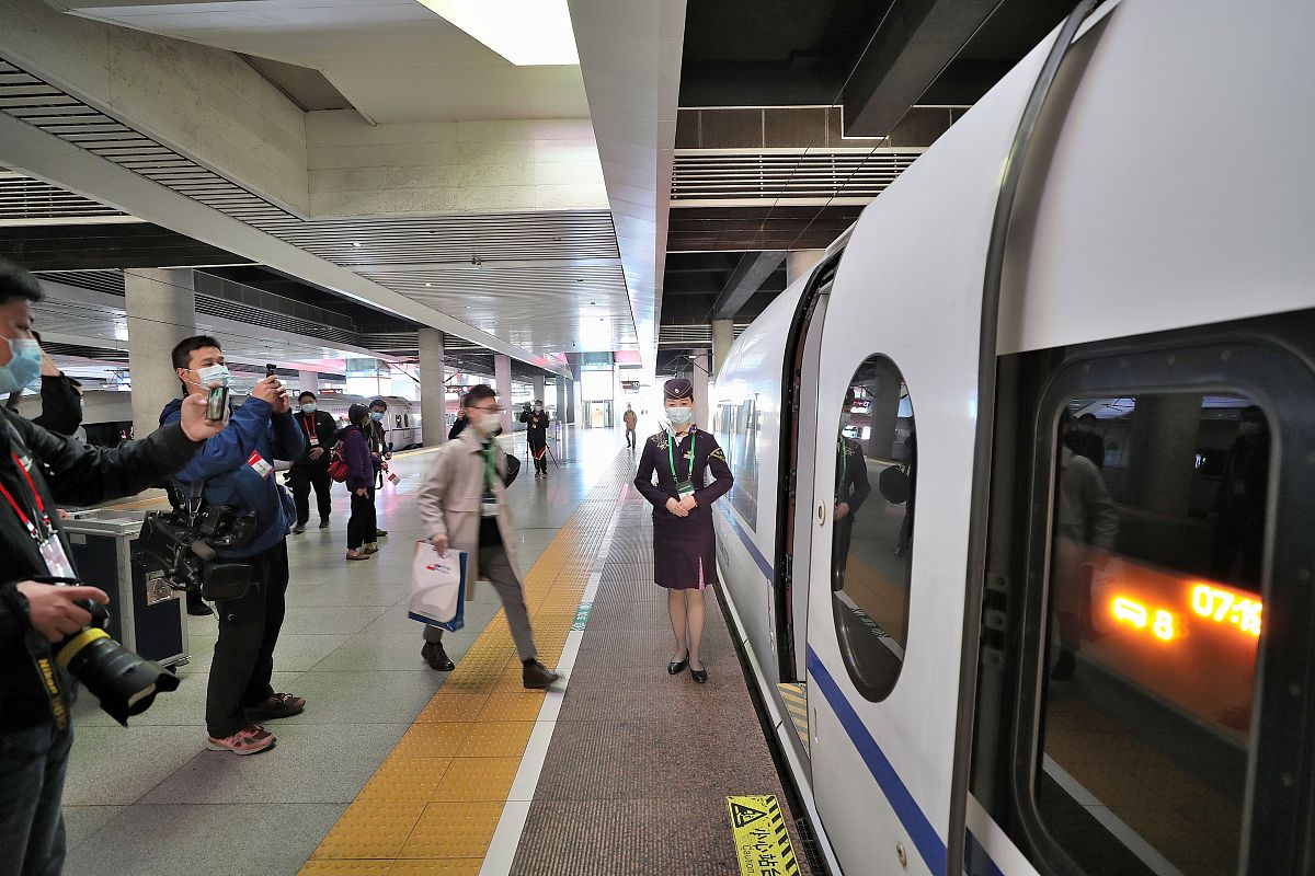 成都机电工程学校高铁专业招生时间高铁钱景大好