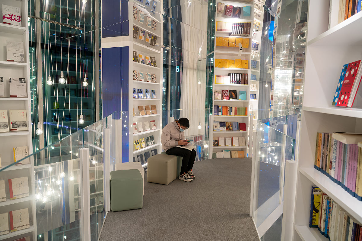 我之前是做燃气服务的在高校图书馆读者参考咨询服务岗面试的自我介绍