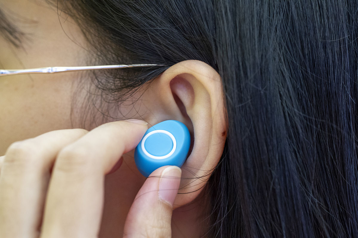 我的蓝牙耳机坏了我应该去看牙科医生还是耳科医生