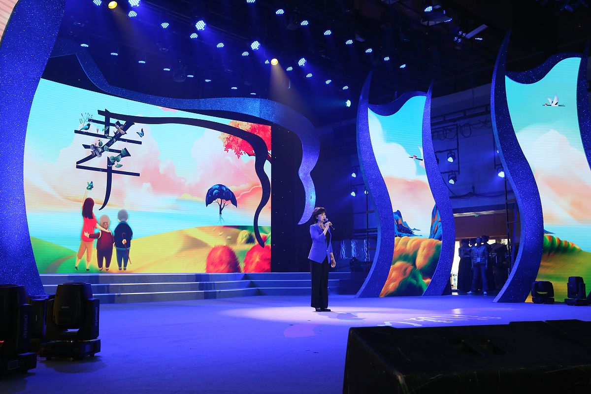 先秦时期南方诗歌与北方诗歌的异同：地域文化的影响