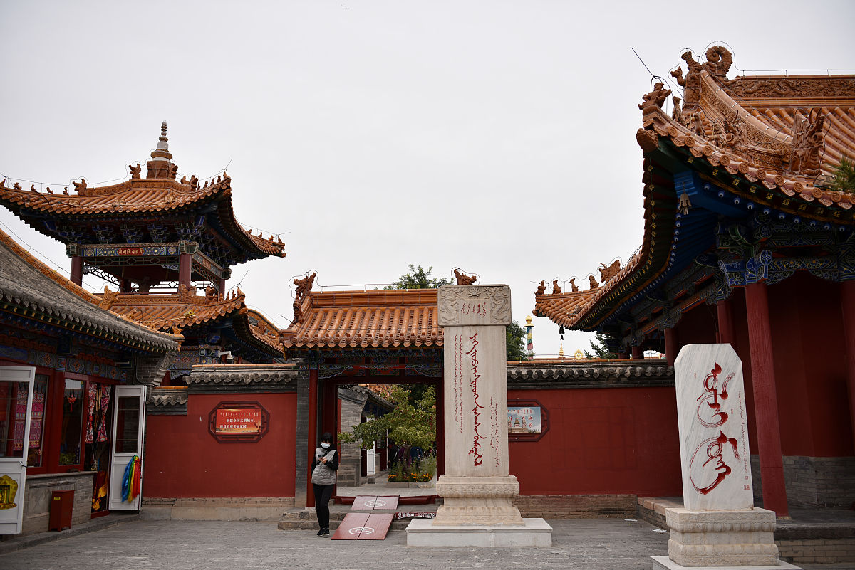 呼和浩特大召旅游区：小而精致的古迹魅力