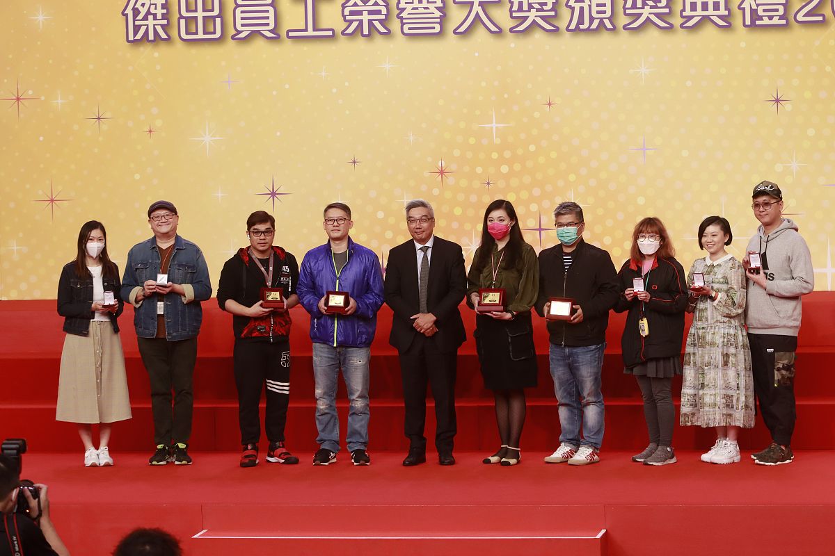 2020国际华语辩论邀请赛 复赛 第四场 北京大学VS中国人民大学 在当下泛娱乐化现象是不是弊病。分析一下正方四辩质询反方一辩环节。