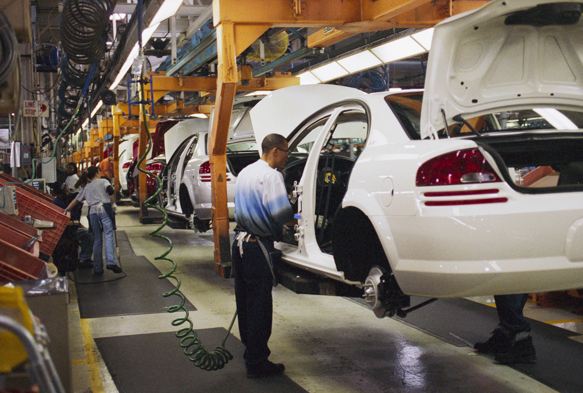 贵州省机械工业学校汽车技术服务与营销专业招生 - 培养汽车行业高素质人才