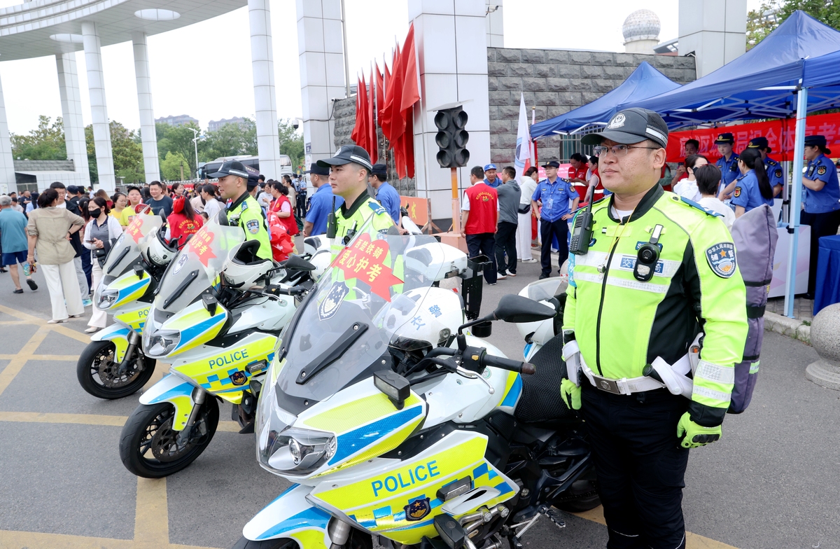 佛山市电动摩托车治理政策研究：问题与对策