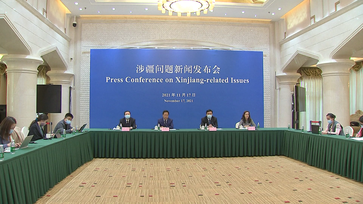 假设你是浙江省援疆指挥部副指挥长在南疆高质量发展的背景下现在新和县委县政府决定举办高质量发展论坛邀请历届援疆干部重游新和共谋发展大计你作为省指挥部代表受邀参加请写一篇篇幅为3000字的发言稿。 假设你是浙江省援疆指挥部副指挥长在南疆高质量发展的背景下现在新和县委县政府决定举办高质量发展论坛邀请历届援疆干部重游新和共谋发展大计你作为省指挥部代表受邀参加请写一篇篇幅为3000字的发言稿。