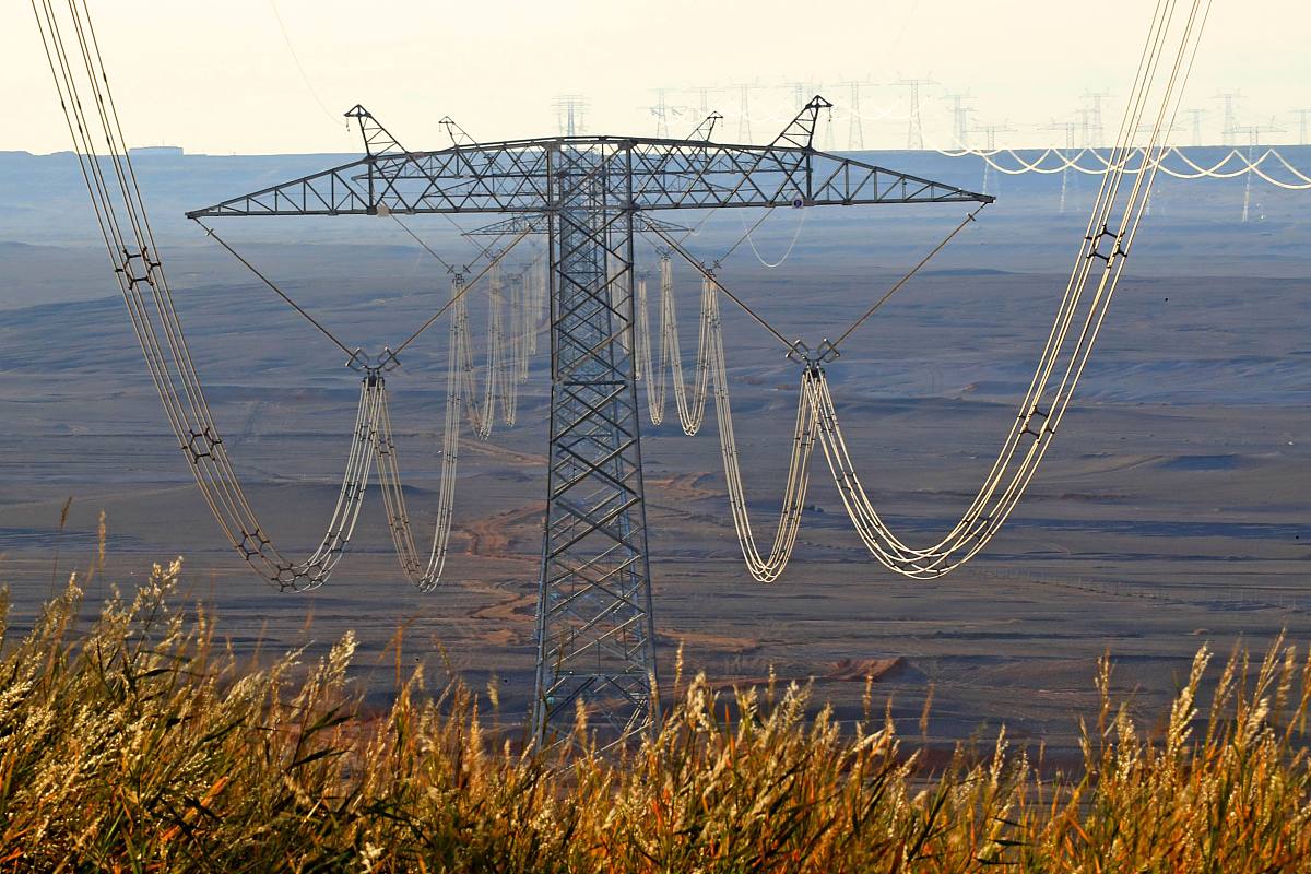 中国特高压直流输电线路消纳新能源的能力如何