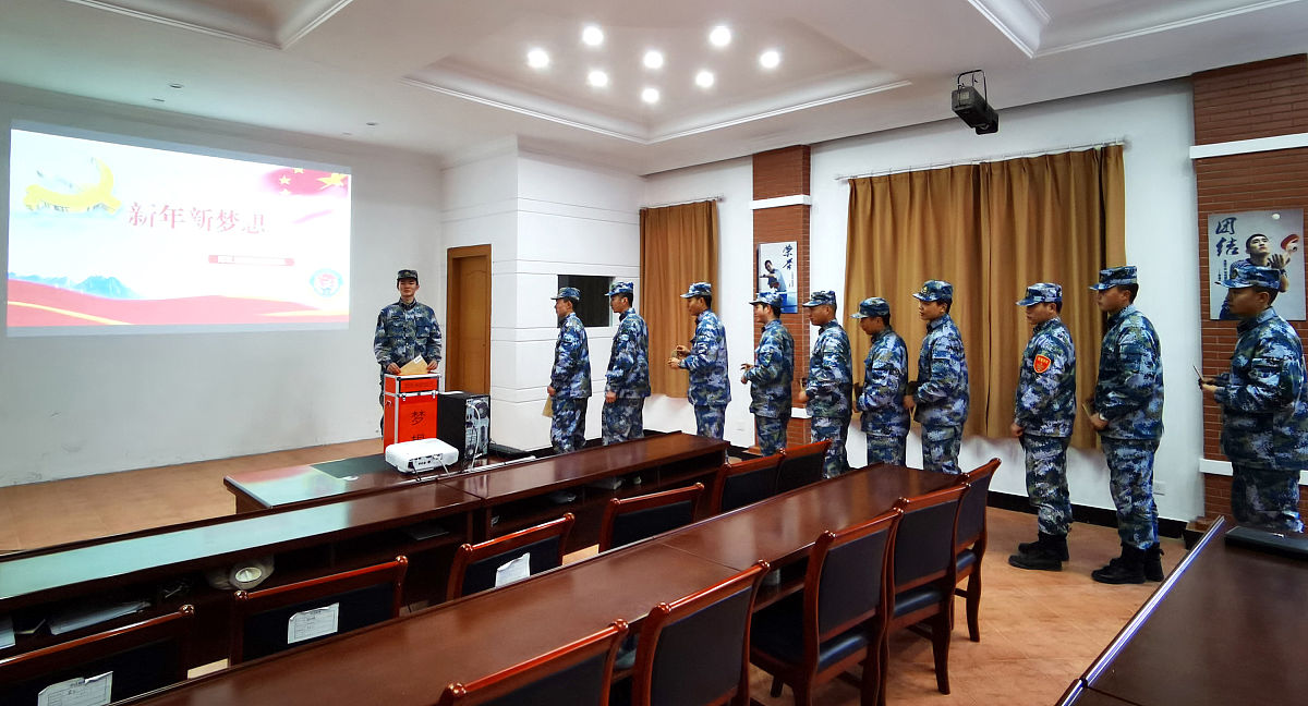 写一份《写给一年后的你》活动策划