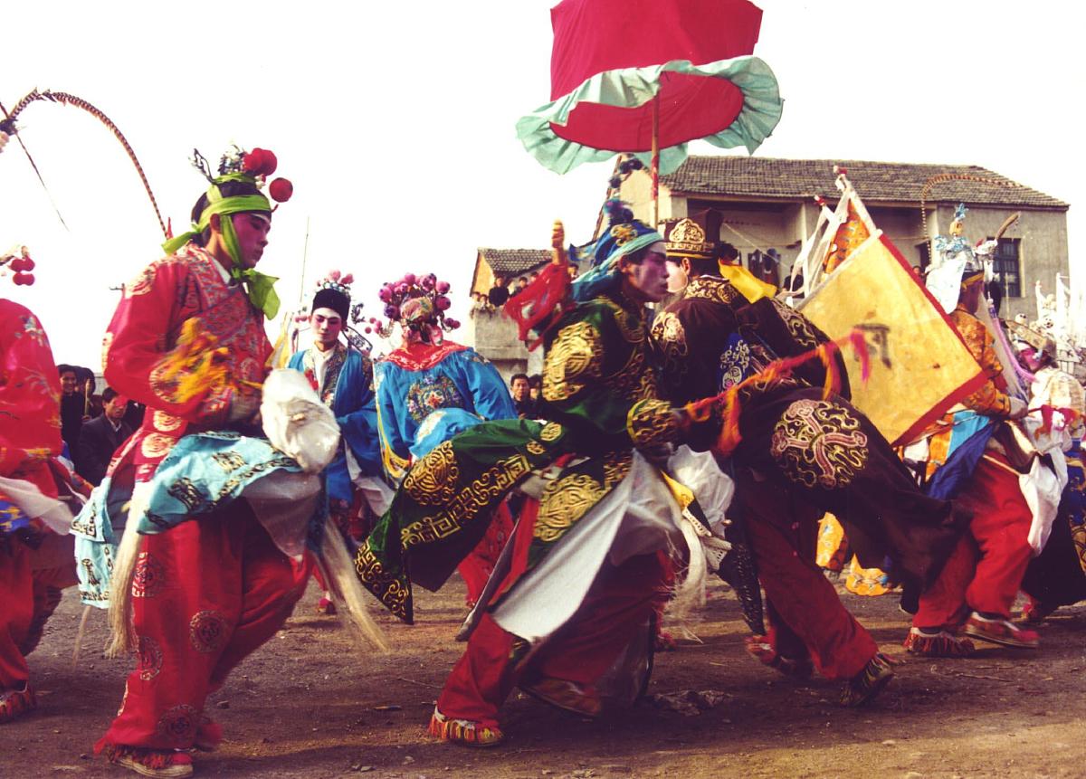 飘色:传统舞蹈艺术的华丽展现 飘色:传统舞蹈艺术的华丽展现