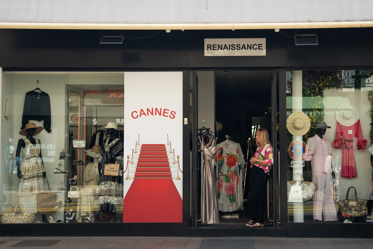 Catchy Names for Your Trendy Art Shop: Targeting Young Women