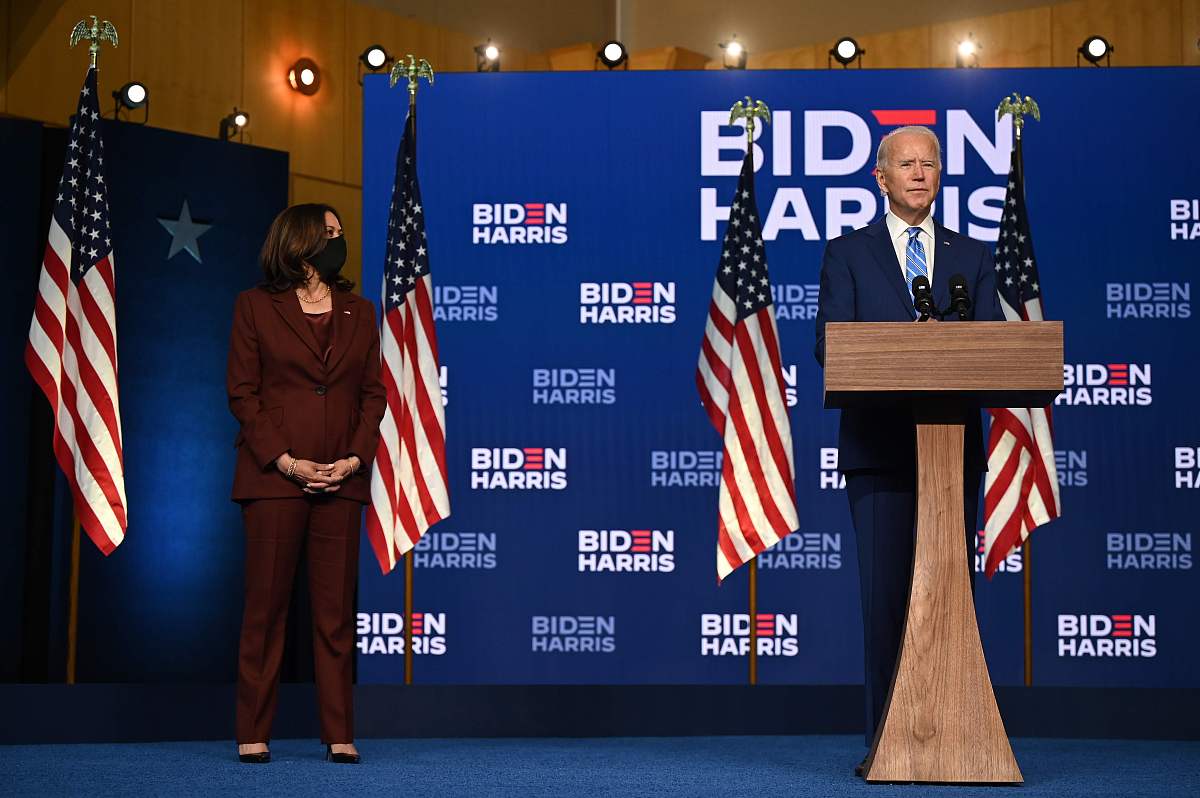 特朗普宣布参加2024年美国总统大选，政治局势再掀波澜